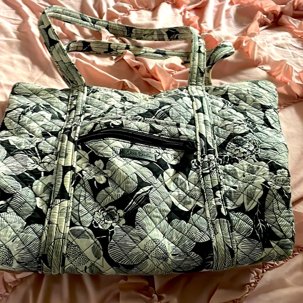 Vera Bradley tote bag